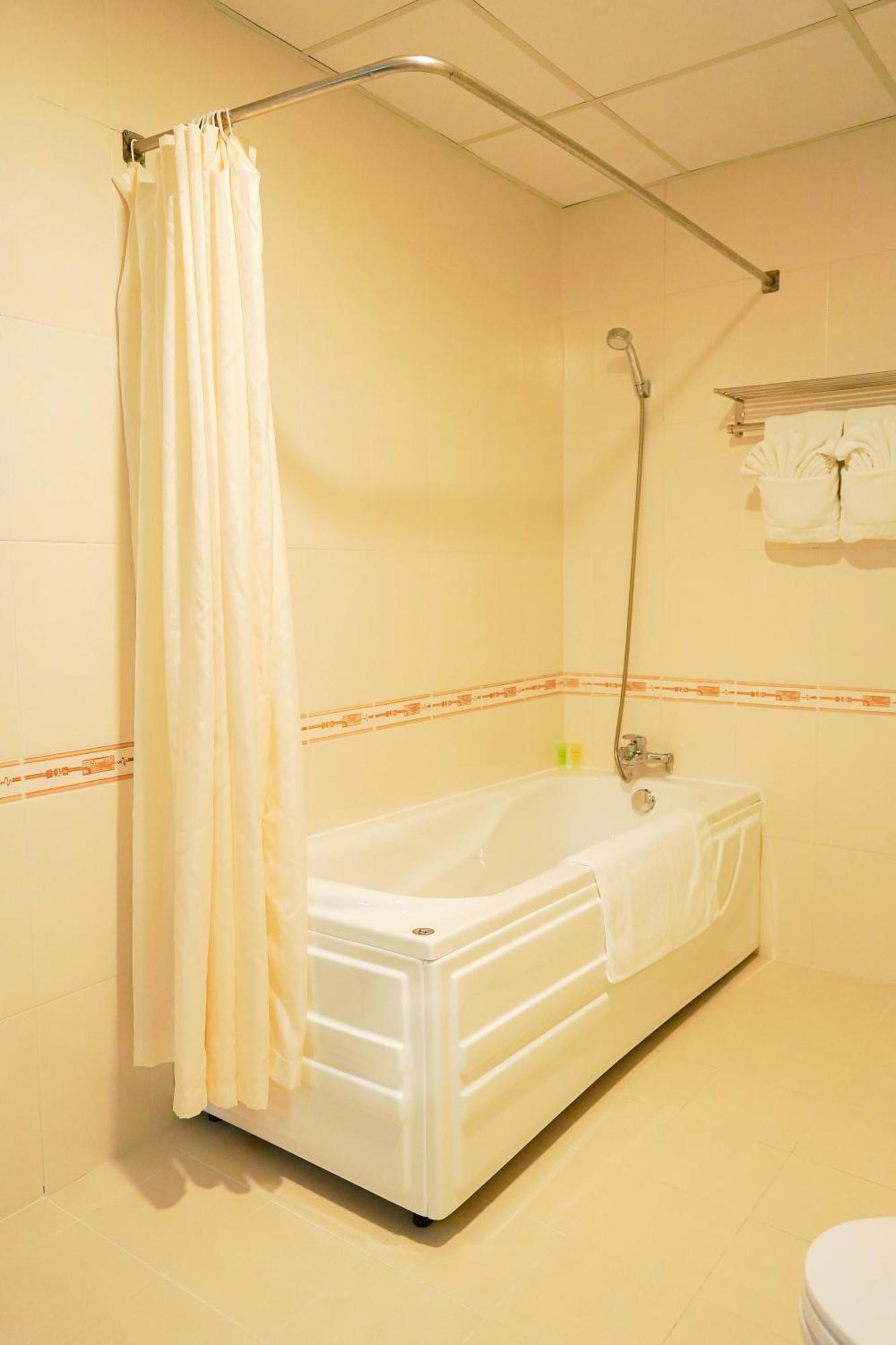 Long Xuyên Hoa Binh 1 Hotel מראה חיצוני תמונה